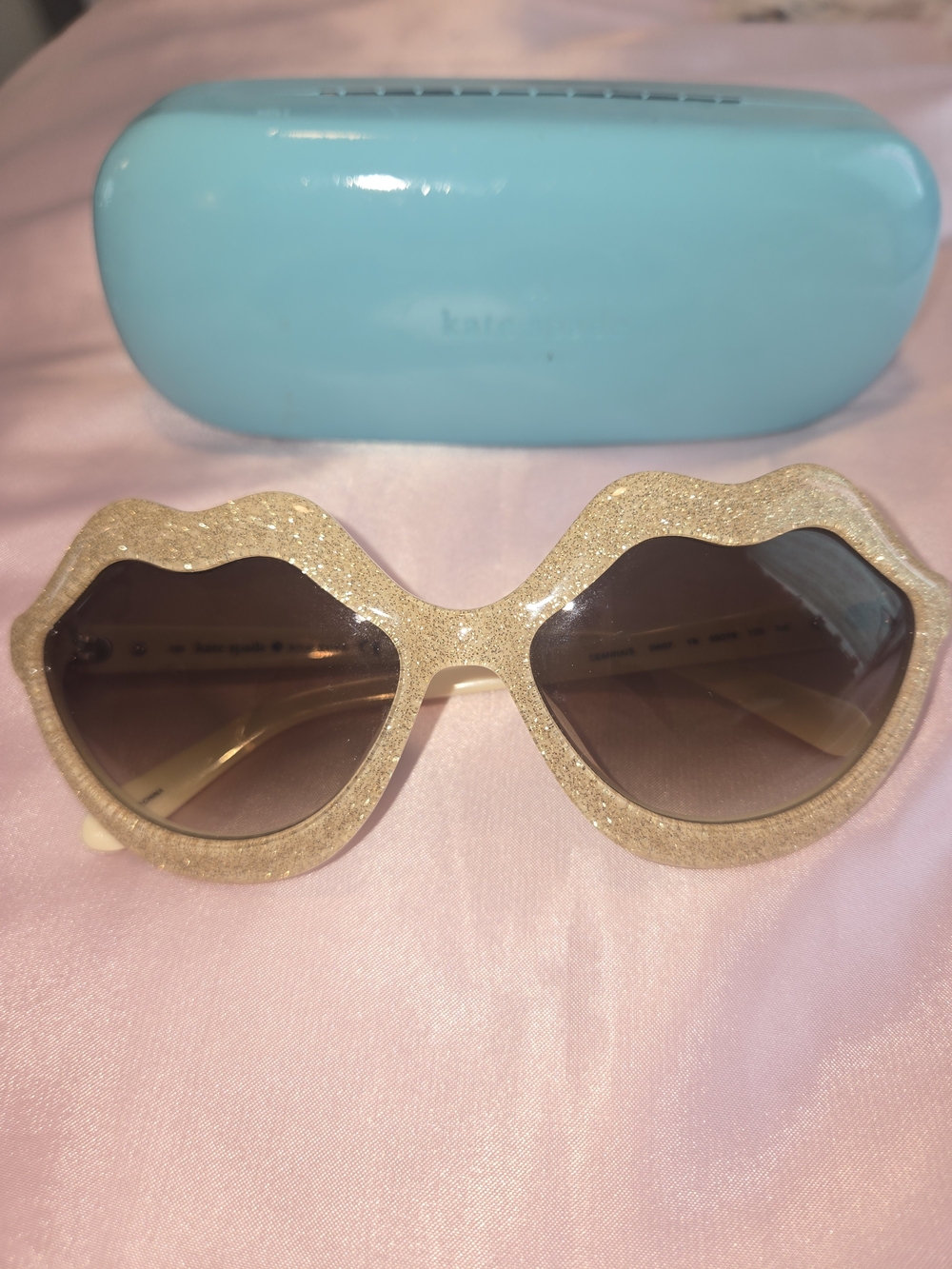 RARE kate spade Gold Glitter Lip-Shaped Sunglasses - Gold VINTAGE